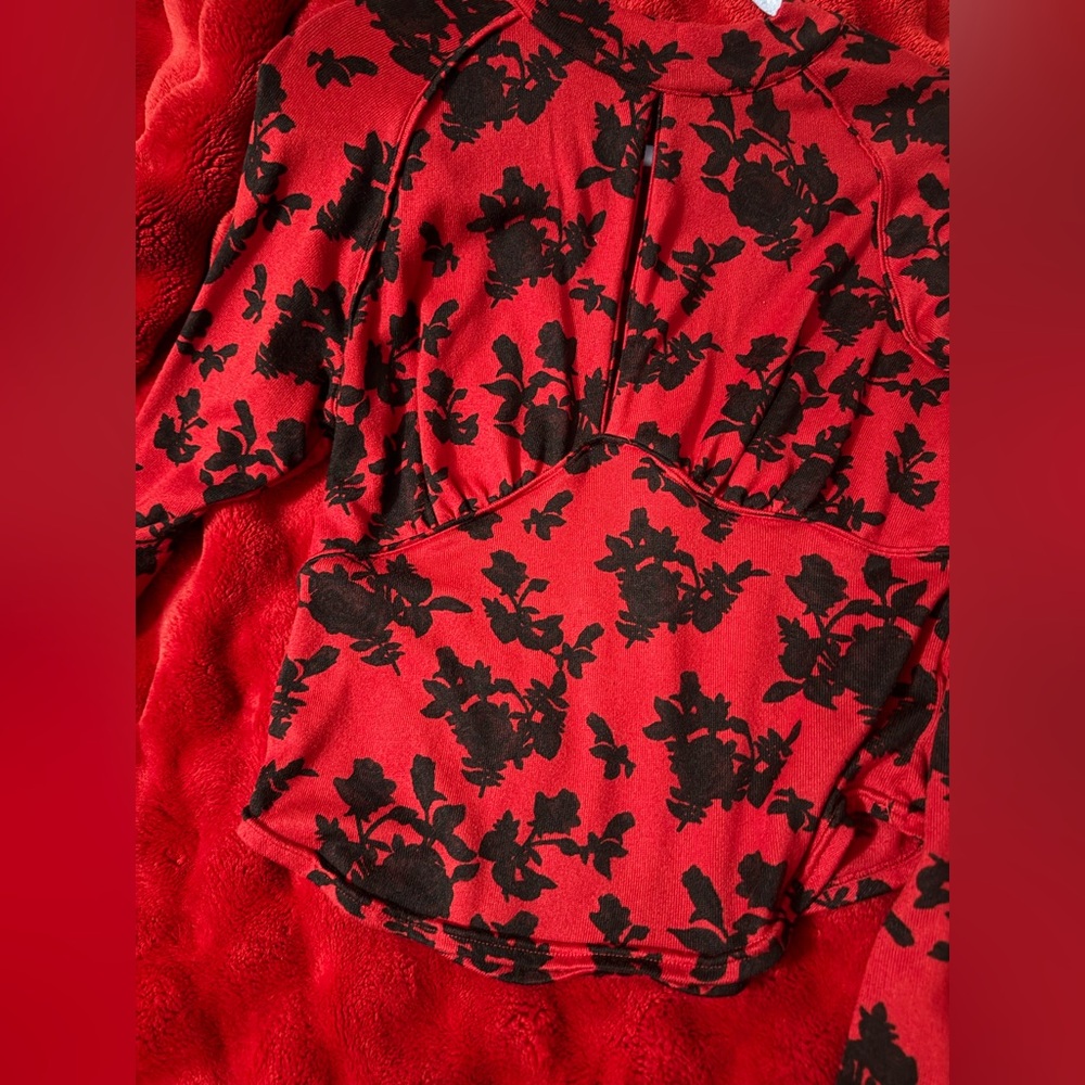 Free People goin out red & black top- Medium - Picture 4 of 9